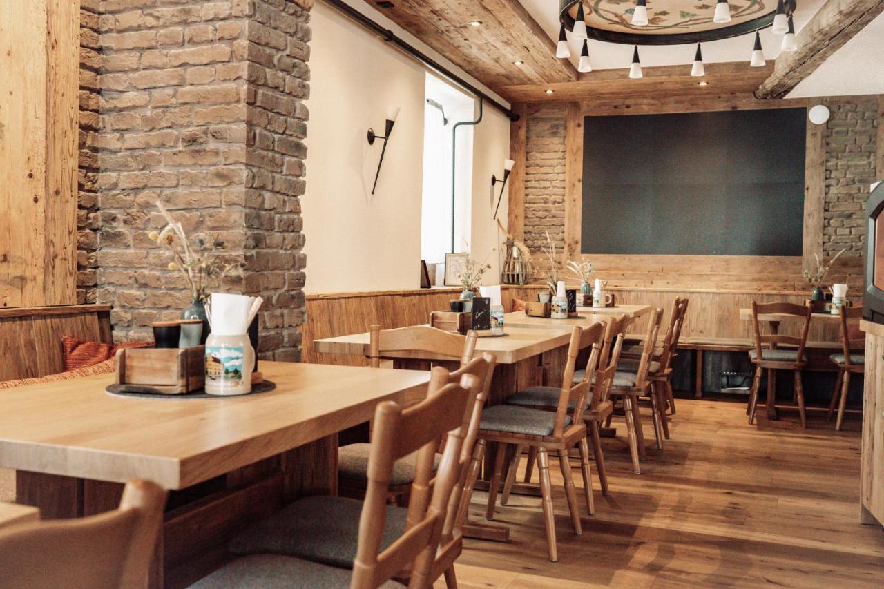 Gasthaus Zum Adler Großwallstadt エクステリア 写真
